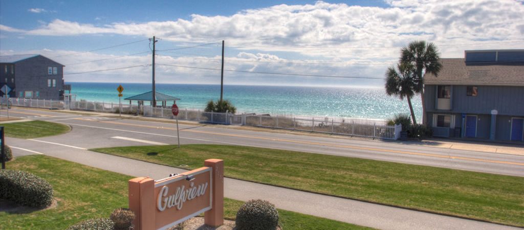 A view of the beach from our Gulfview rentals in Destin, Florida.